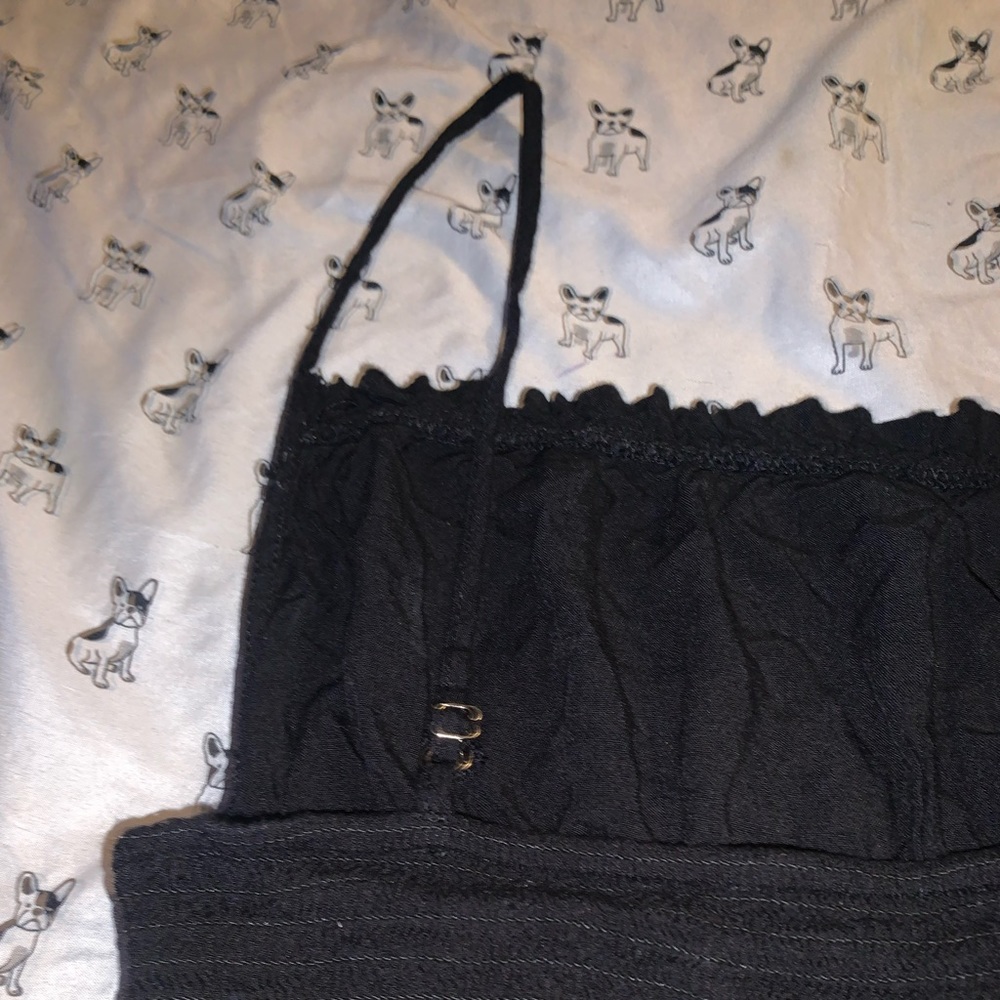 Black scrunchy crop top